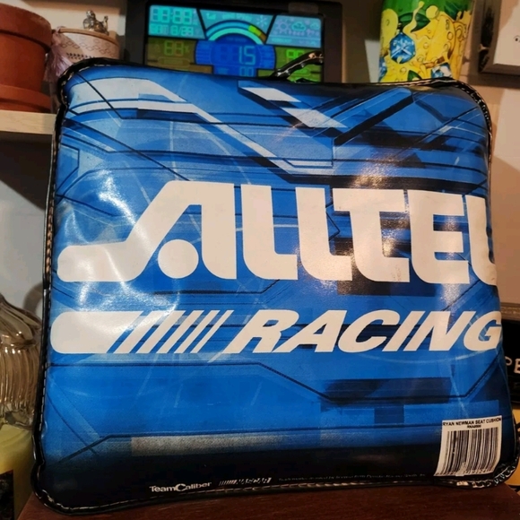 Vintage Ryan NEWMAN Car NASCAR Pillow 1998 STADIUM SEAT CUSHION Race Fan Gift - Picture 3 of 3